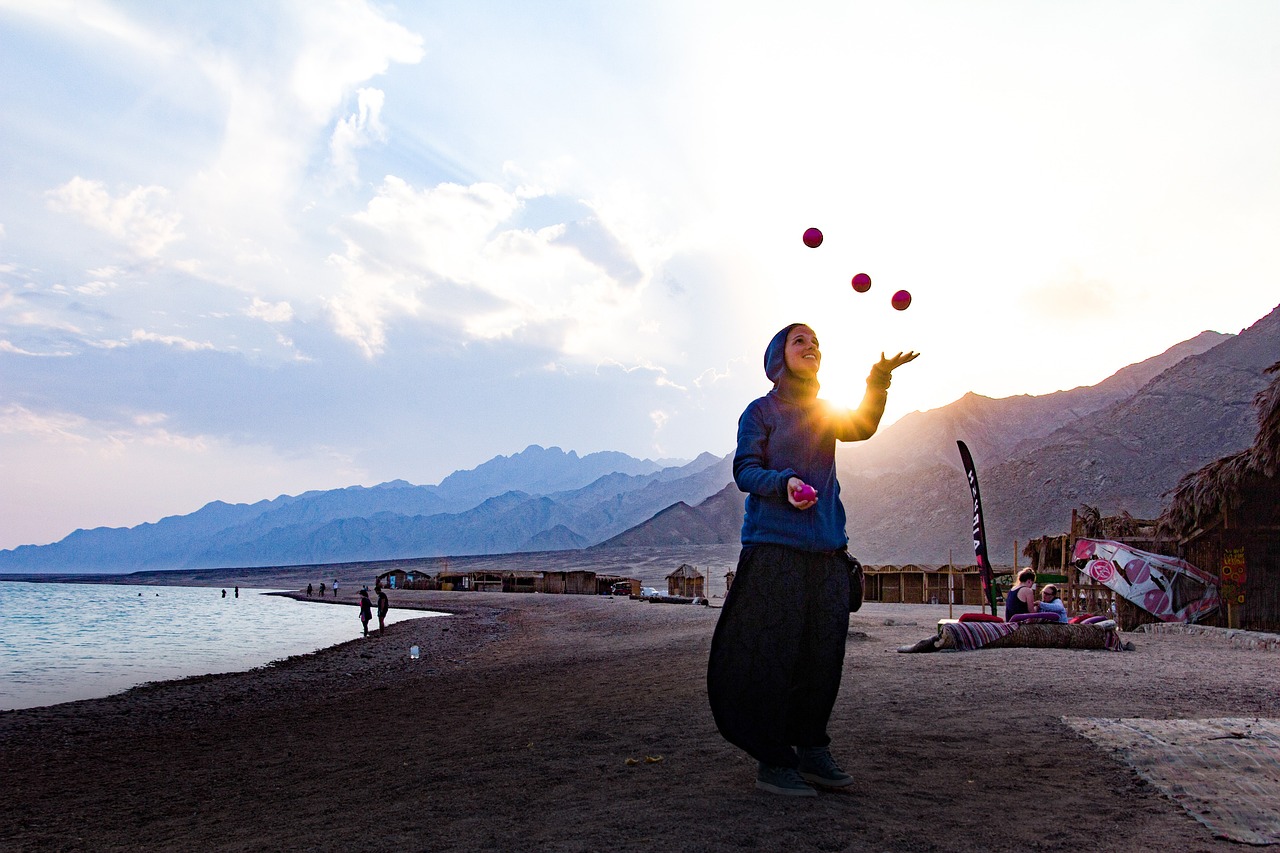 juggle, balls, sinai-4919335.jpg